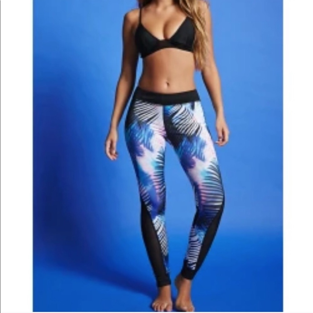 Forever 21 palm tree leggings